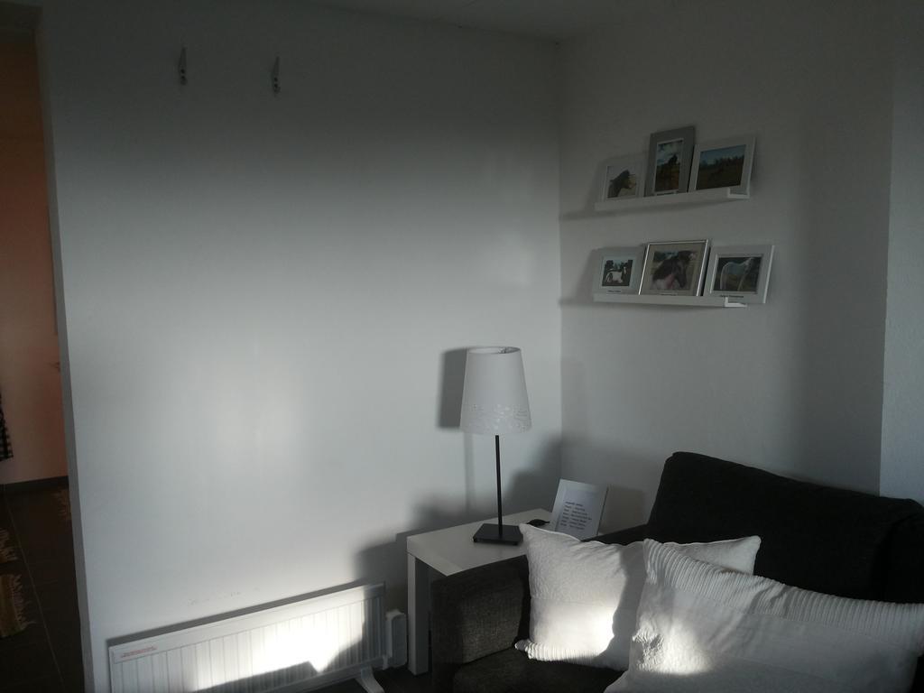 Laegenhet Lillisgarden Guest House Vallakra Ruang foto