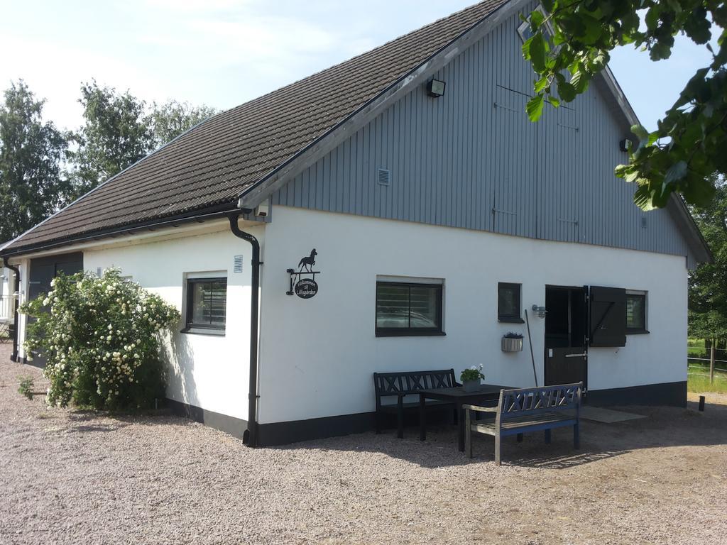Laegenhet Lillisgarden Guest House Vallakra Bagian luar foto